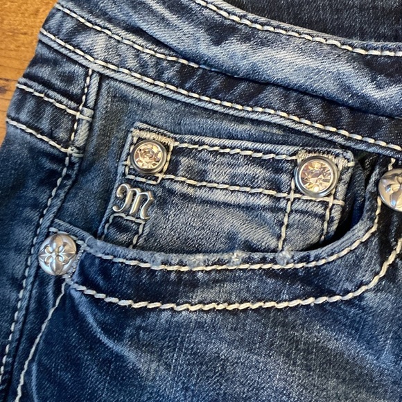 Miss Me Hailey Skinny Jeans - Picture 2 of 8